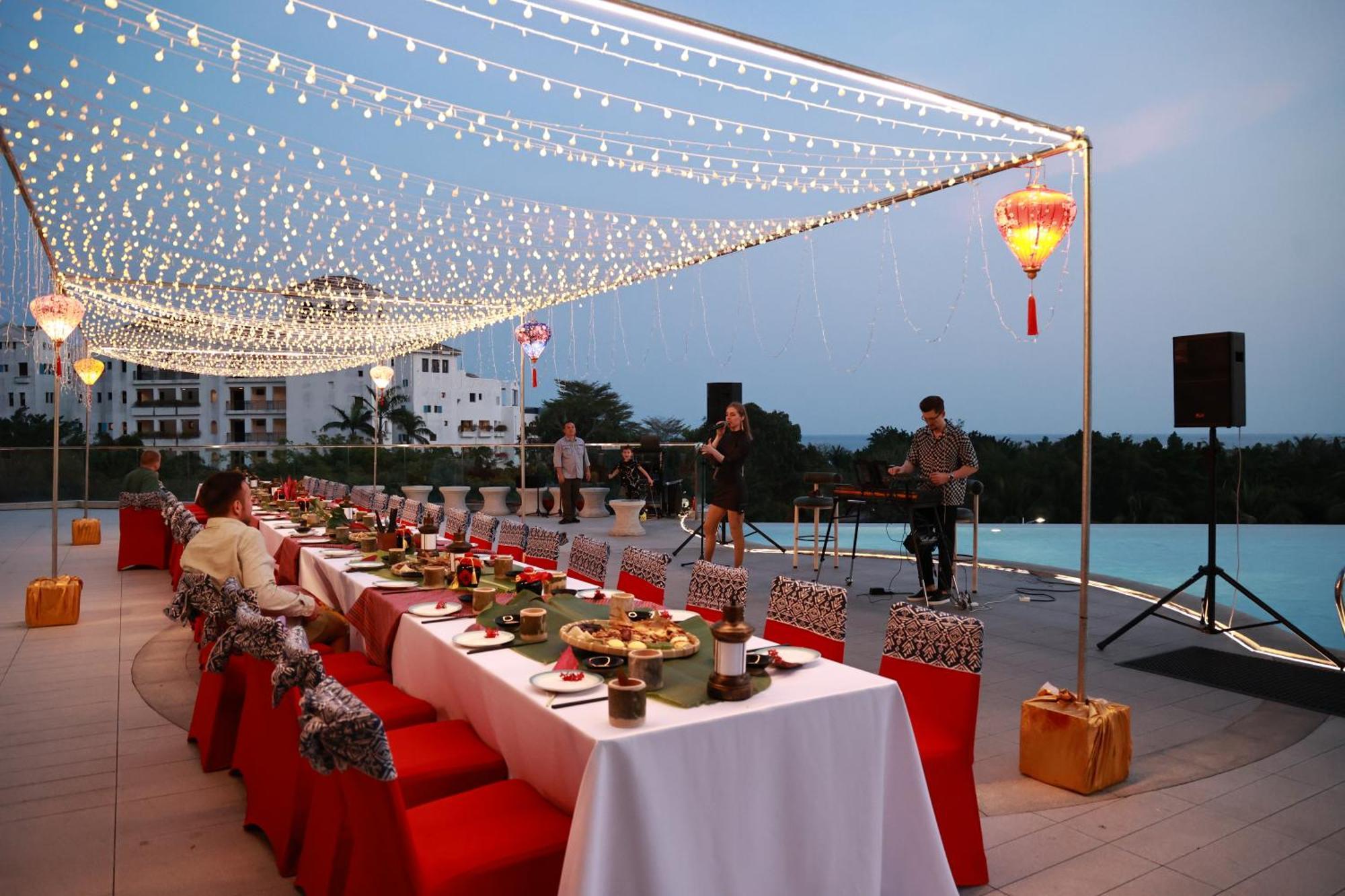 Holiday Inn & Suites Sanya Yalong Bay Exterior foto